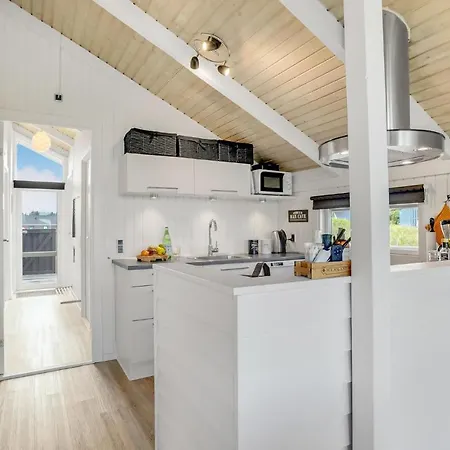 Awesome Home In Harboore With Wifi Casa de Férias
