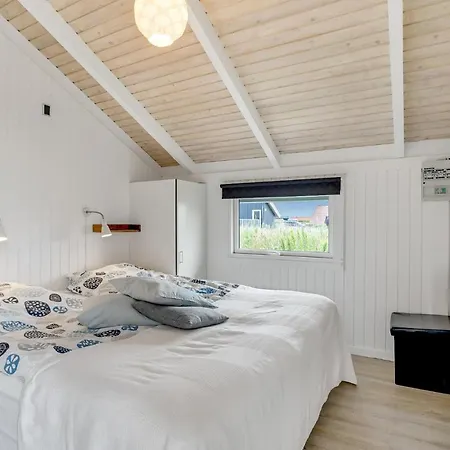 Three-bedroom Harboore With A Fireplace 06 Vakantiehuis